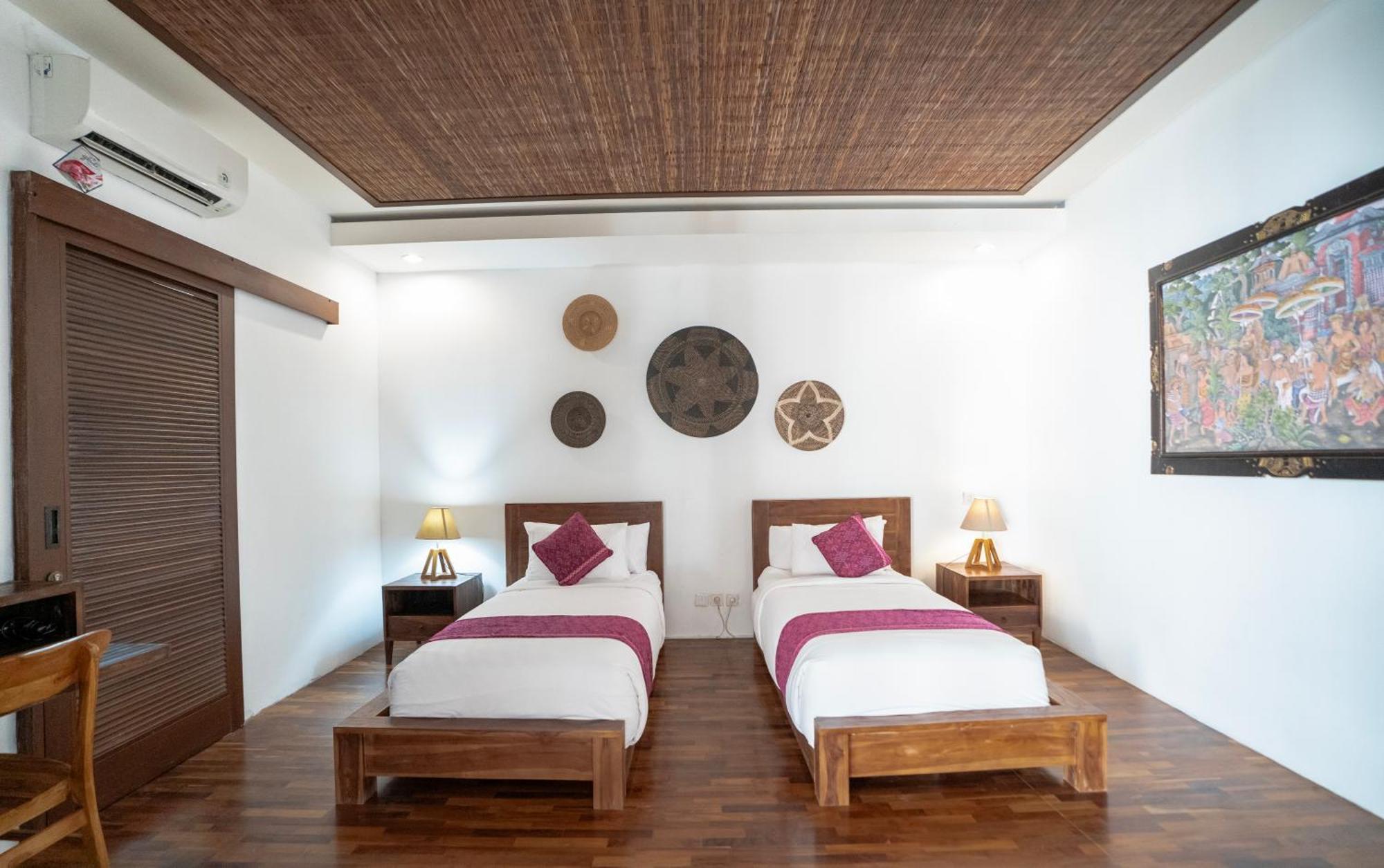 Kusuma Living And Villa Seminyak Buitenkant foto